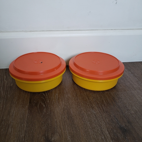 Vintage Tupperware Seal N Serve Travel Plate & Bowl Yellow Orange set of 2 - Picture 2 of 8